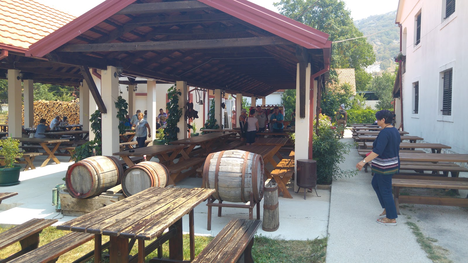 Restoran Zora ambiance